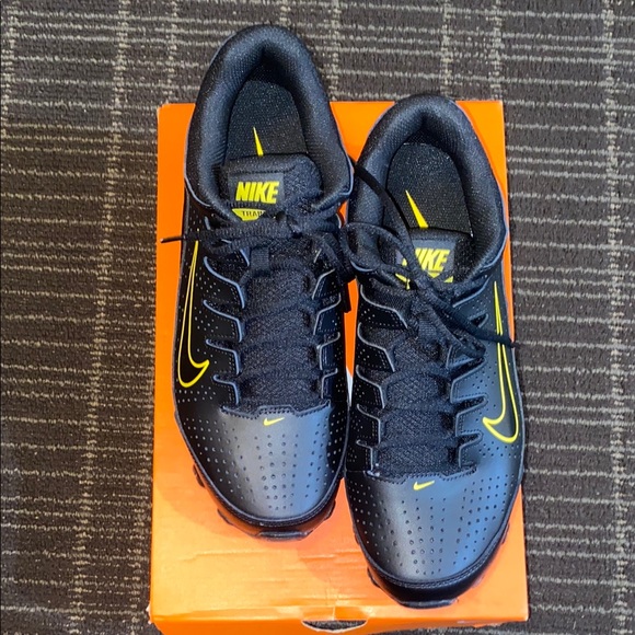 Nike Reax 8 TR Athletic Training Shoes Black  NEW Size 9.5 - Picture 3 of 10